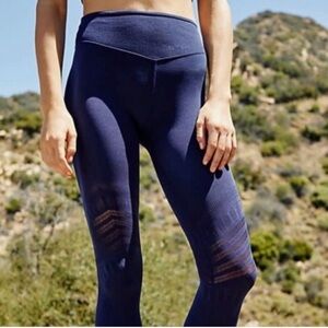 FREE PEOPLE Gone Adrift Leggings SMALL